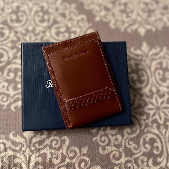 Men’s Tommy Bahama Brown Leather Wallet - Picture 1 of 5